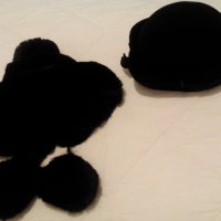 Зимни топли дамски шапки, снимка 1 - Други - 43314384