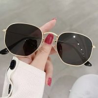 Шестоъгълни слънчеви очила с черни стъкла, снимка 1 - Слънчеви и диоптрични очила - 36792905