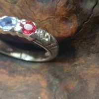 Сребърен пръстен с Рубини и Сапфир, снимка 2 - Пръстени - 37070666