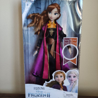 Оригинална пееща кукла Анна - Замръзналото кралство 2 - Дисни Стор Disney Store , снимка 1 - Кукли - 36574508