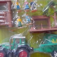 Ферма с работници,трактор, градина,кула, снимка 4 - Играчки за стая - 38707007