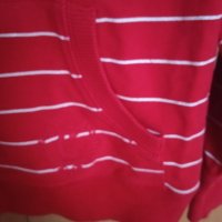 Червен пуловер, снимка 2 - Блузи с дълъг ръкав и пуловери - 43158099
