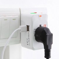 1989 International Adapter с 2 бр. USB, снимка 1 - Други стоки за дома - 37336737