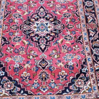 Ръчно тъкан вълнен Персийски килим и две пътеки.Произход Иран., снимка 9 - Килими - 44844961