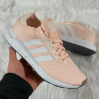 Adidas Swift Run X  Pink Peach оригинални маратонки номер 41 1/2, снимка 5 - Маратонки - 44018550