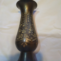 Месингова ваза с декорация, снимка 1 - Вази - 44894325