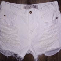 Къс дамски панталон, снимка 2 - Къси панталони и бермуди - 39912518