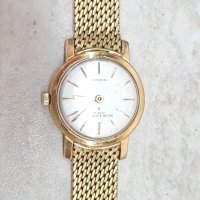 Швейцарски златен дамски часовник., снимка 1 - Бижутерийни комплекти - 34628920