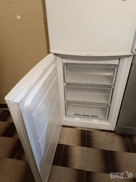 Хладилник-фризер Whirlpool за части, снимка 1