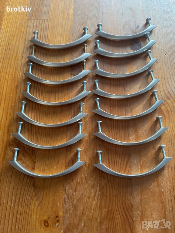 Продавам 14 бр. дръжки за мебели, снимка 1