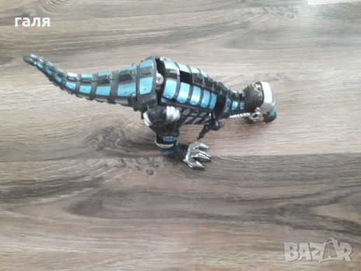 Динозавър в две форми, снимка 1