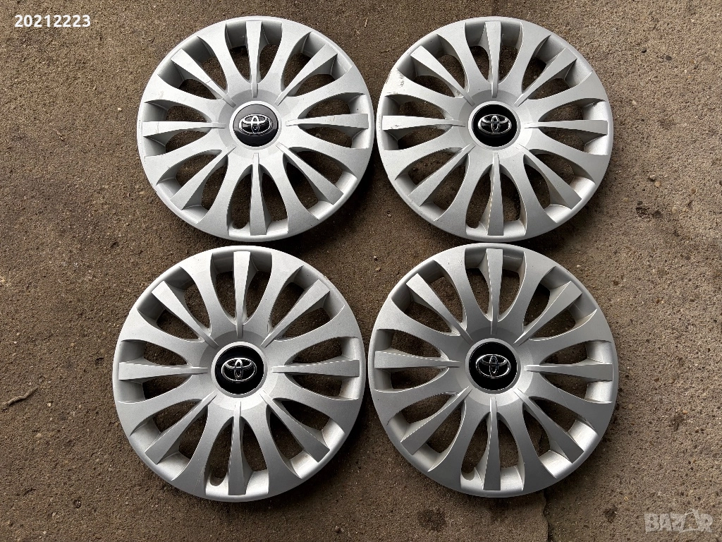 4 броя оригинални тасове за Toyota Yaris 15, снимка 1