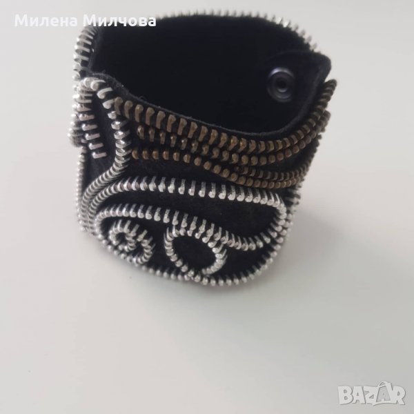 Гривна, снимка 1