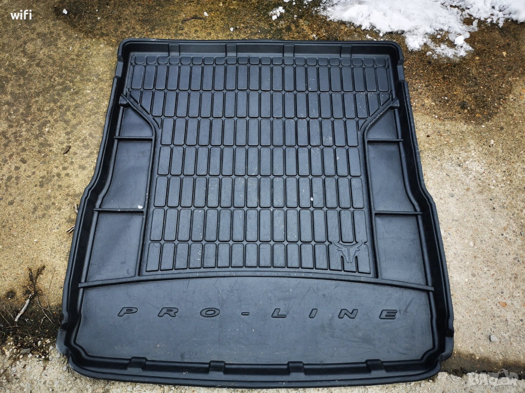 Стелка за багажник за Пасат 8 комби. , снимка 1