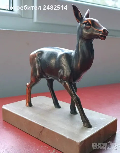 Ар деко бронзова скулптура статуетка върху мраморна основа., снимка 1