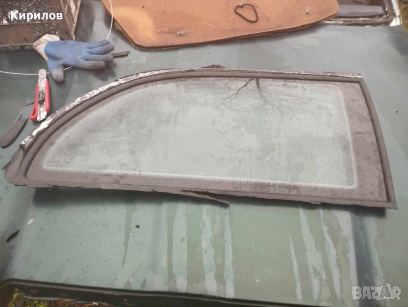 Странично стъкло от багажно отделение на шкода октавия 1, снимка 1