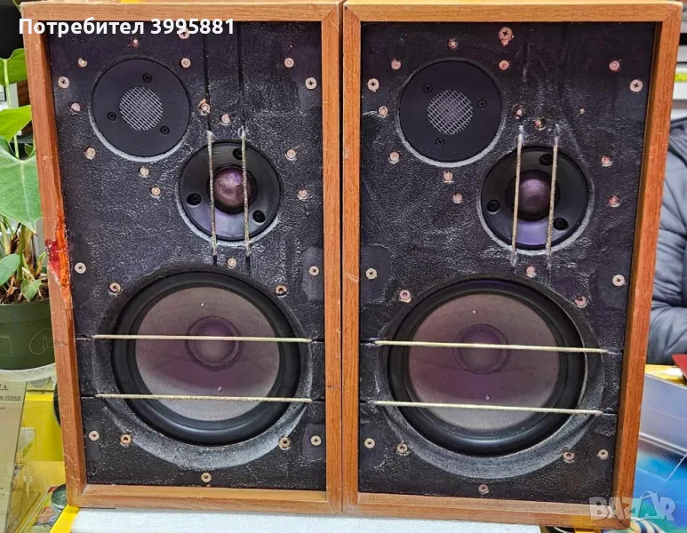 Трилентови винтидж тон колони на известната марка Revox, mod. AX 3-3 

, снимка 1