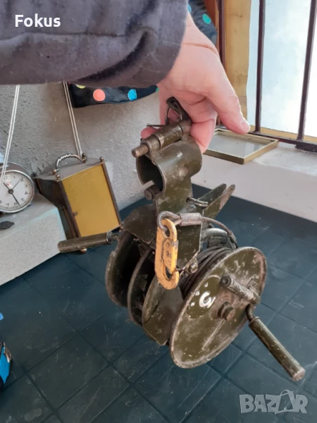 Стара руска военна лебедка с два барабана, снимка 1