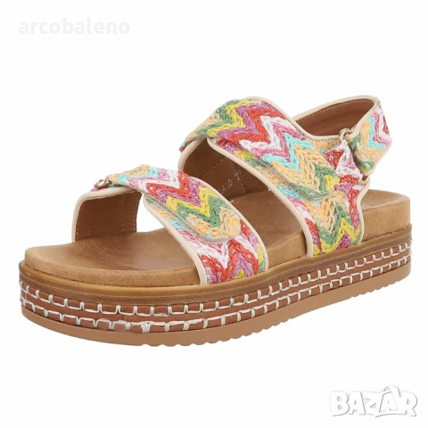 Дамски сандали на танкетка, 3цвята , снимка 2 - Сандали - 50921393