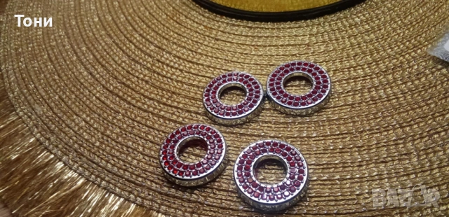 Декоративни аксесоари за заключващите бутони на автомобила, снимка 2 - Аксесоари и консумативи - 53157292