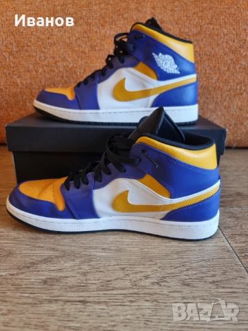 AIR JORDAN 1 MID , снимка 5 - Маратонки - 51738551