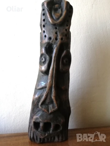 Много интересна и нестандарна глава от дърво. Маска.