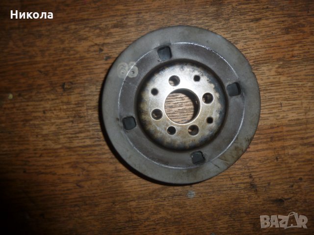 Демпферна шайба Голф 4 1.9 90 к.с, снимка 2 - Части - 34614493