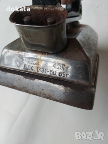 Стара ютия на ток със поставка., снимка 2 - Антикварни и старинни предмети - 35137881