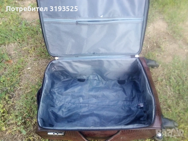Пътнически кожен куфар, снимка 4 - Куфари - 50678922