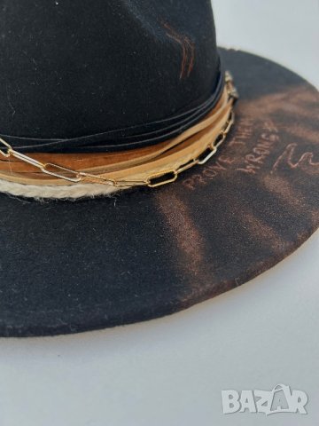 Дамска шапка федора, ръчно декорирана, снимка 2 - Шапки - 44015904