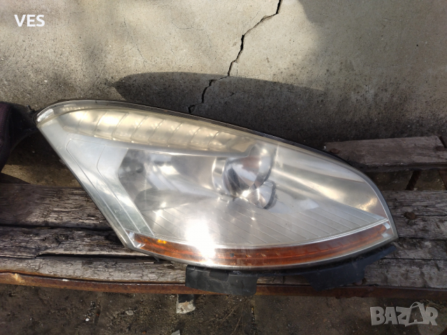 Десен фар C4 Picasso