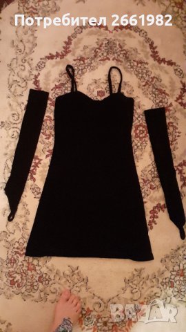 Малка черна кадифена рокличка  с ръкави- Little Black Dress, снимка 2 - Рокли - 37198887