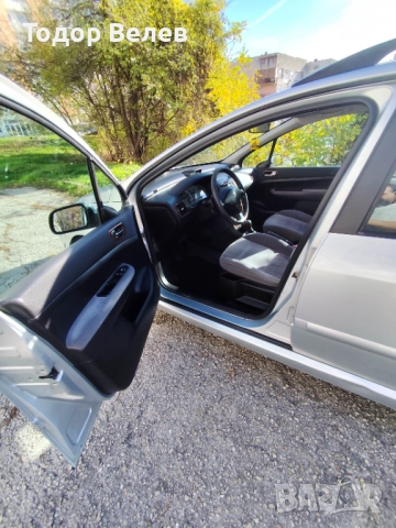 Продавам Peugeot 307 2.0 HDI , снимка 8 - Автомобили и джипове - 52573760