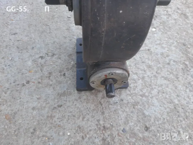 Три осов редуктор, снимка 4 - Електродвигатели - 47728905