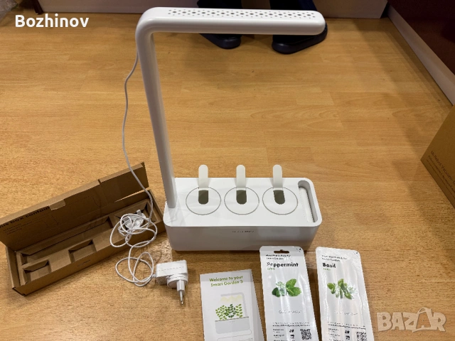 Click and Grow Smart Garden 3 | Смарт саксия | + ПОДАРЪК семена, снимка 2 - Градински цветя и растения - 53224723