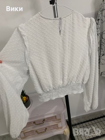 Блуза в размер M-L, снимка 5 - Блузи с дълъг ръкав и пуловери - 44096824