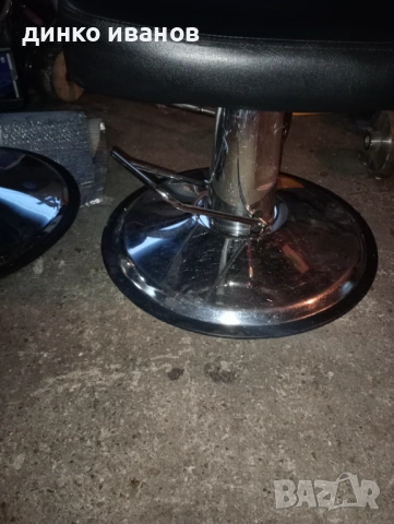 2 броя кожени Бръснарски столове , снимка 3 - Столове - 53254007