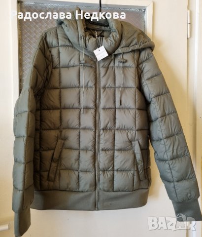 Капитонирано яке с качулка, снимка 4 - Якета - 38250891