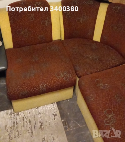 Ъглова Пейка Много Запазена , снимка 3 - Дивани и мека мебел - 52684511