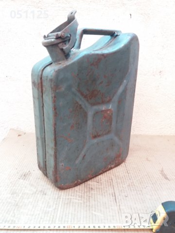метална туба за гориво - 10 литра с маркировка, снимка 1 - Антикварни и старинни предмети - 37348808