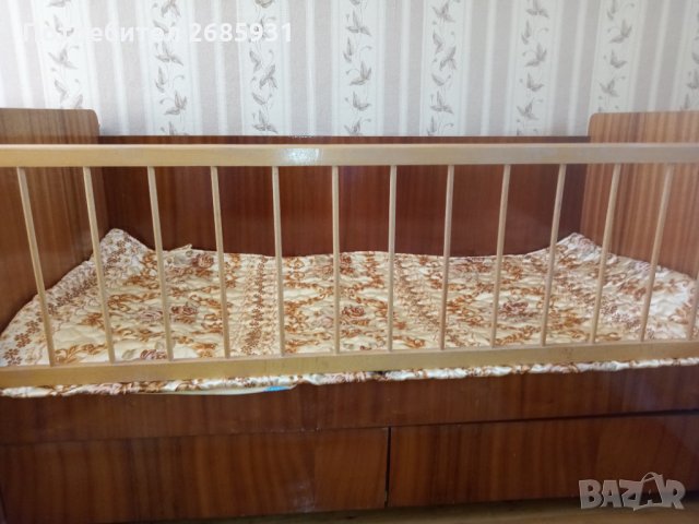 Детско дървено креватче, снимка 2 - Бебешки легла и матраци - 32838099