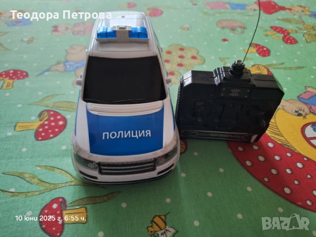 Радиоуправляема полицейска кола, снимка 3 - Коли, камиони, мотори, писти - 50611737