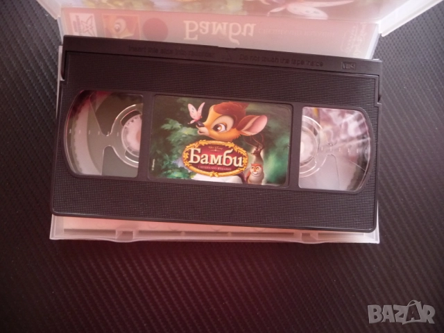 Бамби VHS филм Специално издание Walt Disney Дисни класика горската поляна животни приятели, снимка 2 - Анимации - 52050523