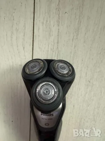 PHILIPS Norelco S5290 електрическа самобръсначка, снимка 5 - Електрически самобръсначки - 49518030