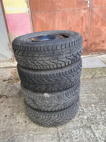 Зимни гуми с джанти Renault laguna 3