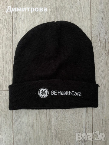 Нови зимни шапки 