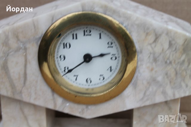 Стар настолен часовник , снимка 2 - Антикварни и старинни предмети - 42947667