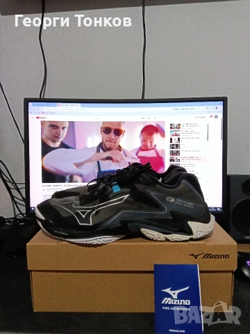 Продавам волейболни обувки Mizuno Wave Lightning Z8!, снимка 2 - Волейбол - 52791317