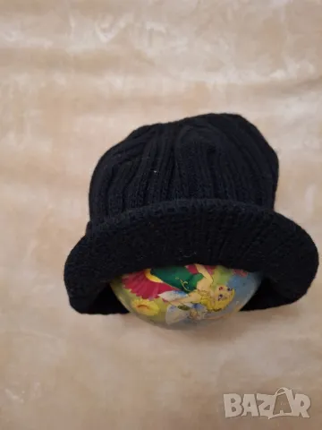 Дамска зимна шапка с плетена козирка, снимка 3 - Шапки - 48910958