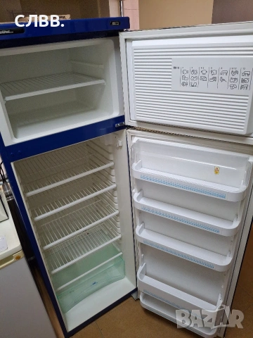 Продавам хладилник с горна камара SILTAL, снимка 2 - Хладилници - 53030096